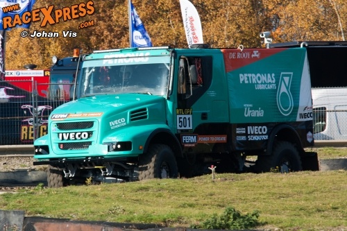LINE-UP Team de Rooy; Op volle kracht naar de Dakar Rally 2014